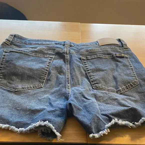 Seven7 Classic Blue Jean Cutoff Shorts - Picture 4 of 4